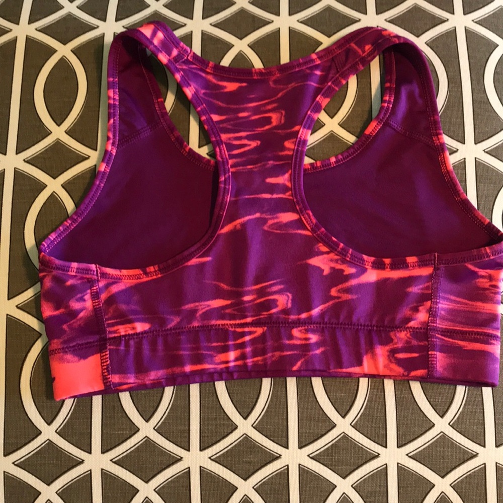 Nike sports bra - Picture 2 of 2